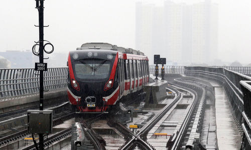 LRT Jabodetabek - Panji 2.jpg