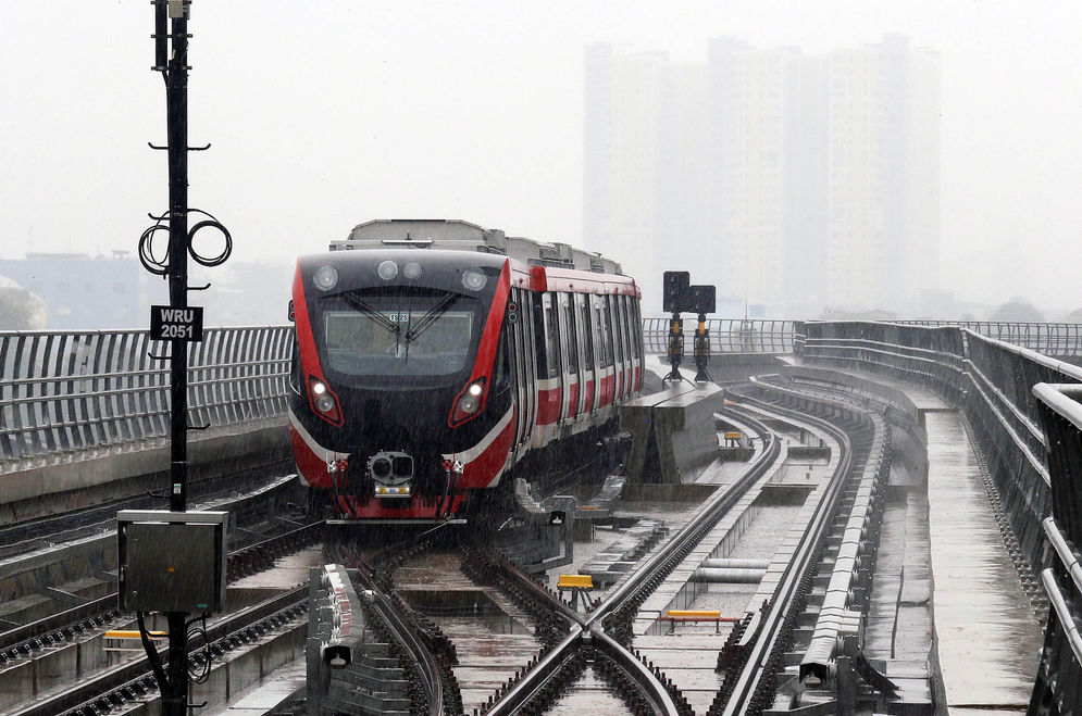 Diskon dan Tambah Jadwal hingga 240 Trip cara LRT Jabodetabek Optimalkan Layanan pada Penumpang