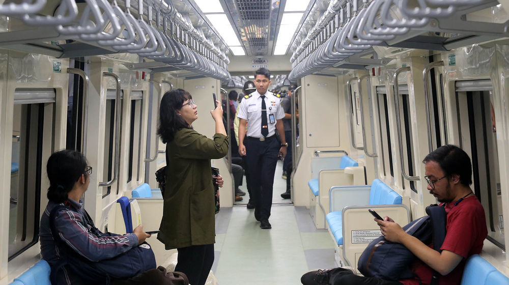 LRT Jabodetabek - Panji 7.jpg