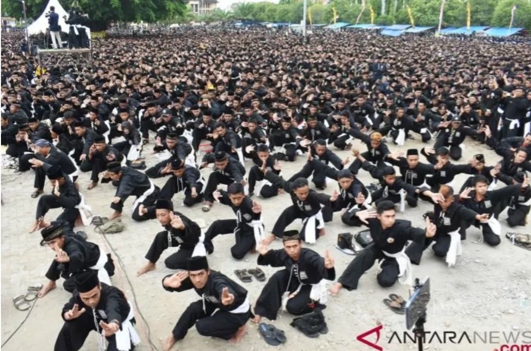 Puluhan Pendekar dari 24 Perguruan Silat Ikrar Damai Jelang Suroan