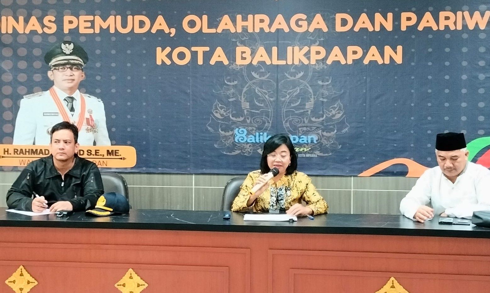 Kepala Dinas Pemuda Olahraga dan Pariwisata Balikpapan Cokorda Ratih Kusuma menjelaskan Balikpapan Jadi Salah Satu Tuan Rumah Kegiatan OIC-CA pada Jumat (7/7/2023)