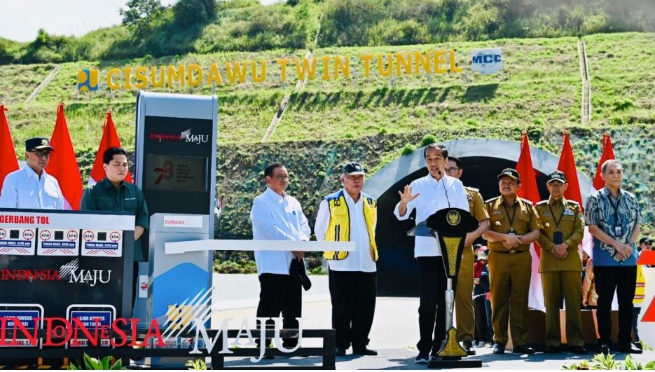 Resmikan Tol Cisumdawu, Jokowi Harap Jalan Tol Mampu Permudah Konektivitas Bandara Kertajati