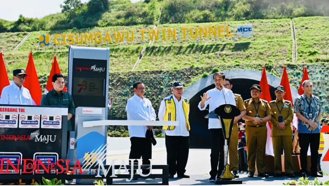 Resmikan Tol Cisumdawu, Jokowi Harap Jalan Tol Mampu Permudah Konektivitas Bandara Kertajati