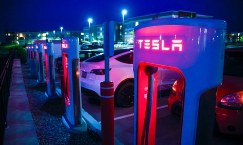 Stasiun pengisian daya milik Tesla, Superchargers.