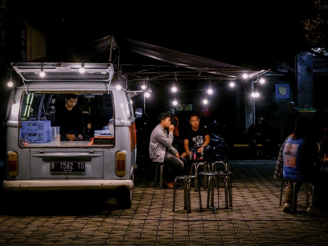 Food truck di Pasar Triwindu, Surakarta