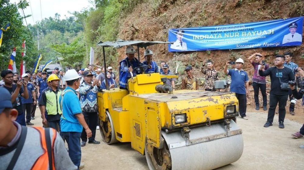 Proyek Jalan Pacitan