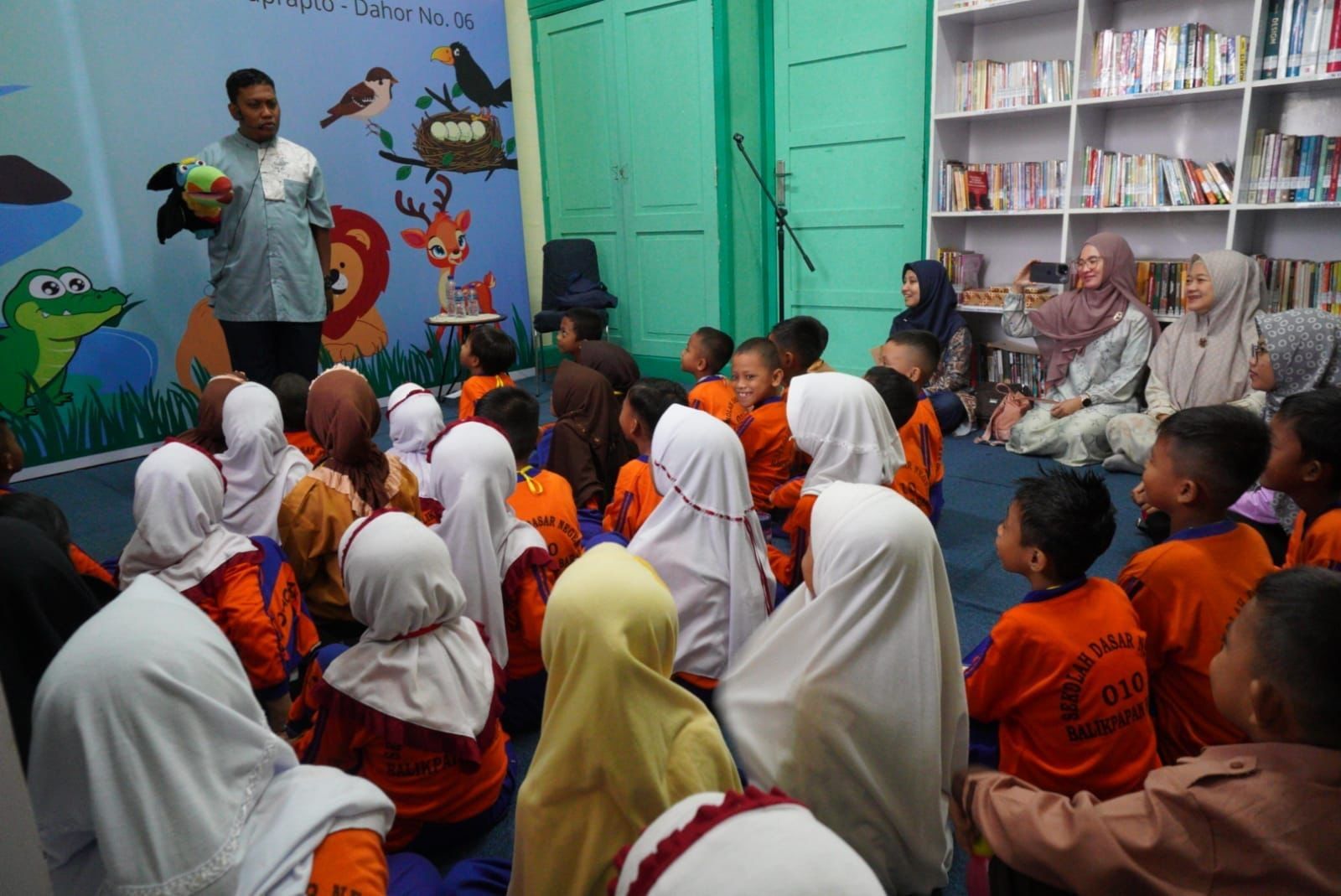 Peringati Hari Anak, PWP Kilang Pertamina Unit Balikapapan Gelar Mendongeng Bersama Kak Amir