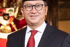 Amb Rosan Roeslani 800 pxl.jpg