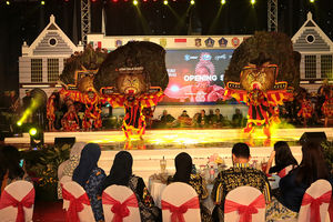 Tari Ganongan Hingga Goong Prada Semarakkan Opening Night Surabaya Cross Culture