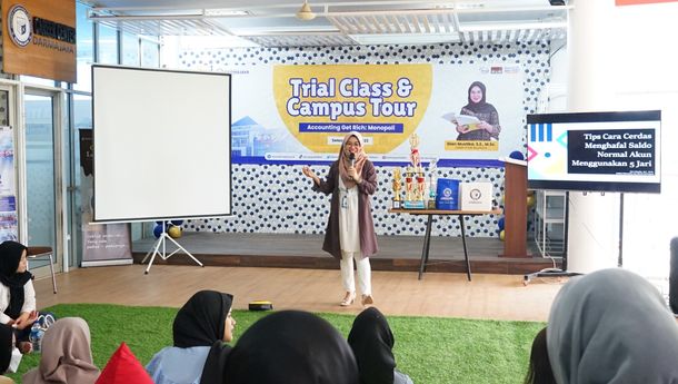 Prodi Akuntansi IIB Darmajaya Gelar Trial Class 