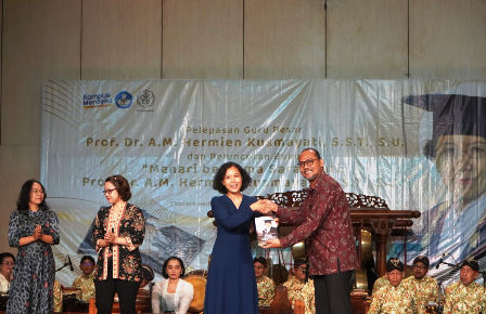 Kenang Prof Hermin, ISI Yogyakarta Luncurkan Buku Menari Bersama Saraswati