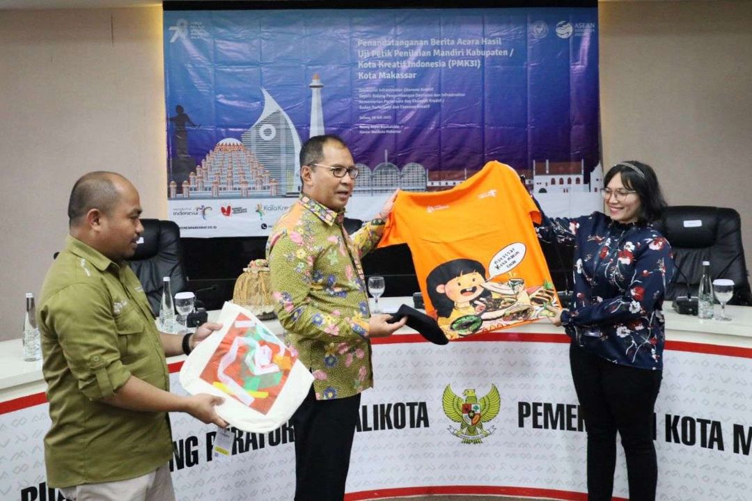 Penandatanganan berita acara hasil Uji Petik Penilaian Mandiri Kabupaten atau Kota Kreatif Indonesia Kota Makassar