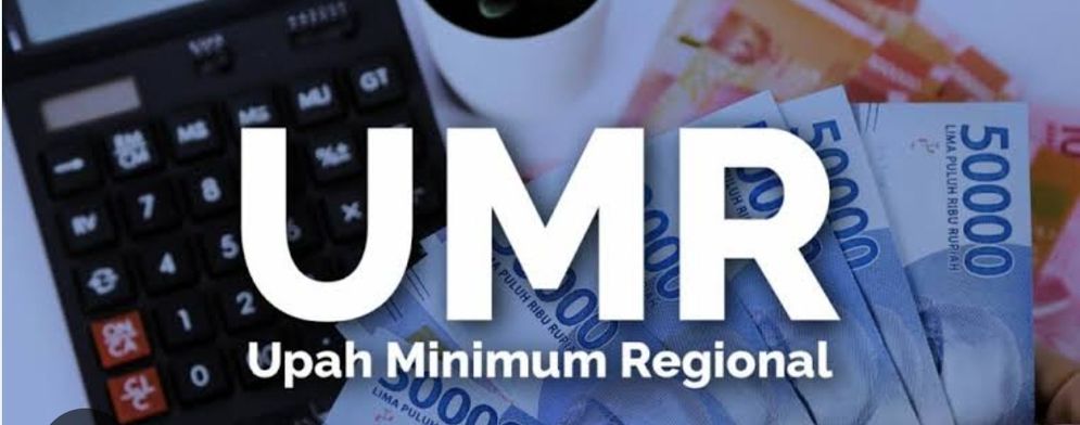 Upah Minimum Regional (UMR) Kabupaten Karawang tertinggi di Indonesia. Hal ini menunjukkan perkembangan ekonomi yang signifikan di wilayah tersebut