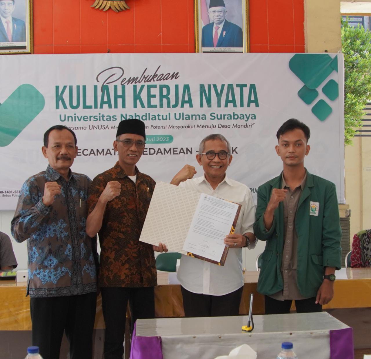 Mahasiswa KKN Unusa mendeklarasikan Desa Mandiri di Gresik.