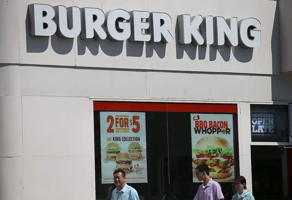 Asisten Manajer Burger King Dituduh Menyajikan Kentang Goreng yang Telah Dibuang ke Tempat Sampah 
