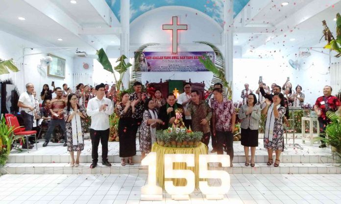 Ibadah syukur HUT 155 Jemaat GMIM Petra Sawangan. (Foto:Istimewa)