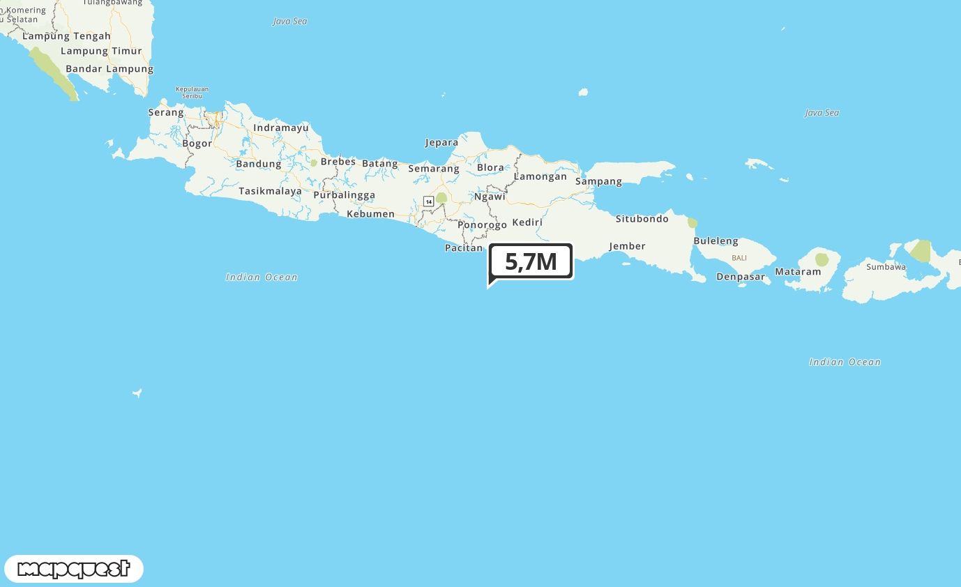 Pusat gempa berada di laut 84 km BaratDaya Pacitan-Jatim