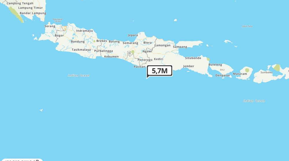 Pusat gempa berada di laut 84 km BaratDaya Pacitan-Jatim