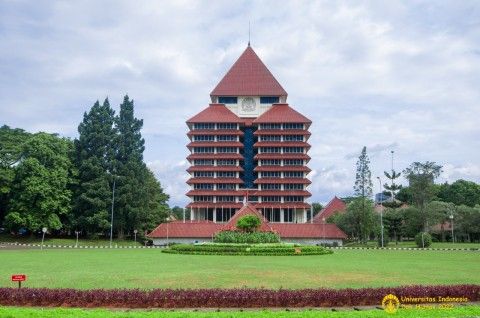 Fakultas Teknik Universitas Indonesia (FTUI) lebih layak menyandang predikat torehan penghargaan itu didapat dari dua lembaga pemeringkat internasional, yakni The Times Higher Education World University Rankings (WUR) dan Scimago University Rangkings.