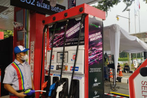 PT Pertamina Patra Niaga menargetkan penjualan Bahan Bakar Minyak (BBM) jenis RON 95 atau Pertamax Green 95 akan diperluas ke seluruh wilayah di Pulau Jawa pada tahun depan.