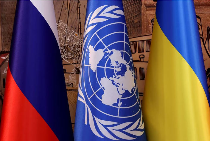 Bendera Rusia, Perserikatan Bangsa-Bangsa, dan Ukraina 