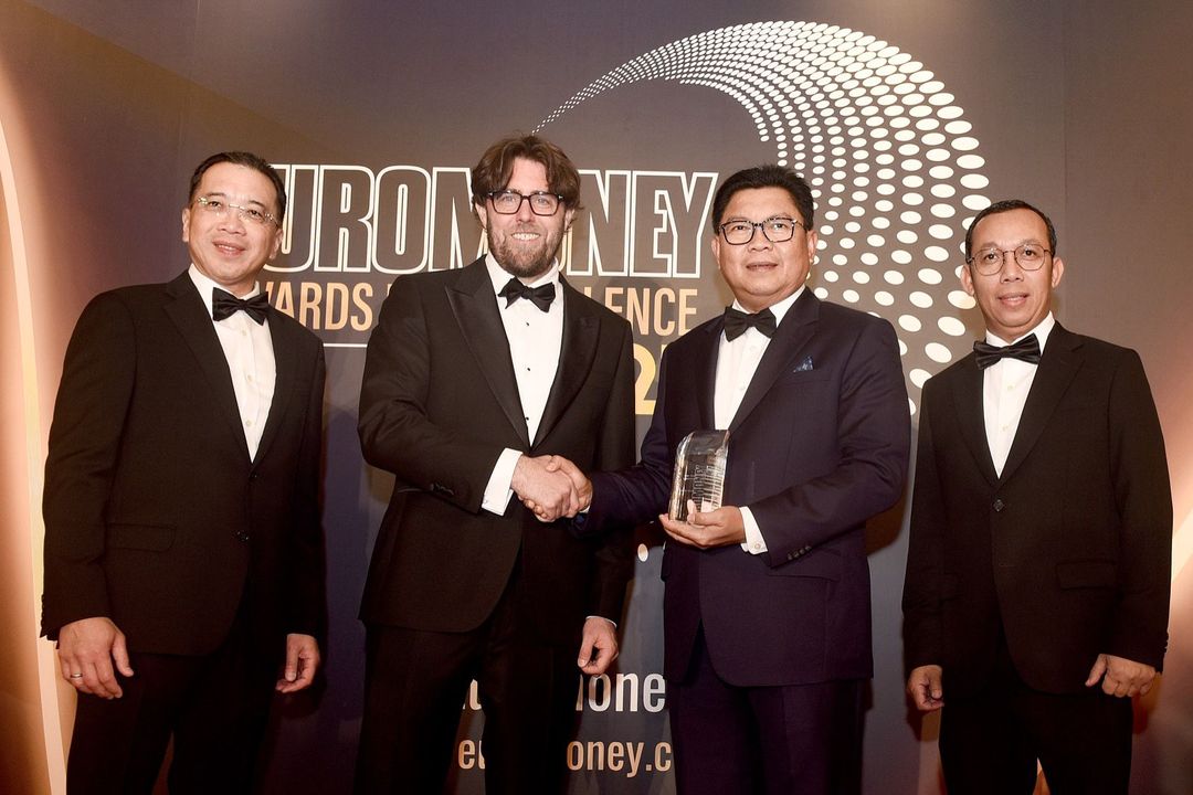 Bank Mandiri Sabet Gelar Best Bank in Indonesia di 2023 versi Euromoney di Hongkong (25/07/2023).