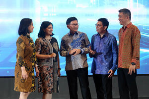 Peluncuran UOB Solar - Panji 3.jpg