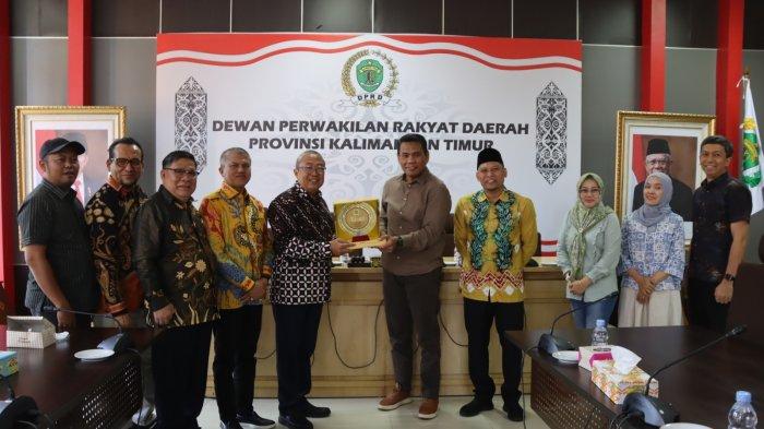 Bapemperda Kaltim Terima Kunjungan DPRD Riau untuk Observasi