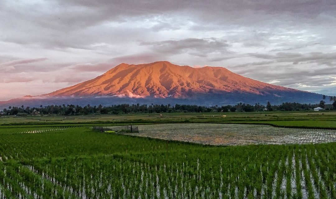 Gunung Marapi, Sumatra Barat.