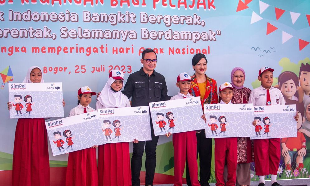 Hari Anak Nasional: OJK dan bank bjb Kampanye Ayo Menabung di Bogor