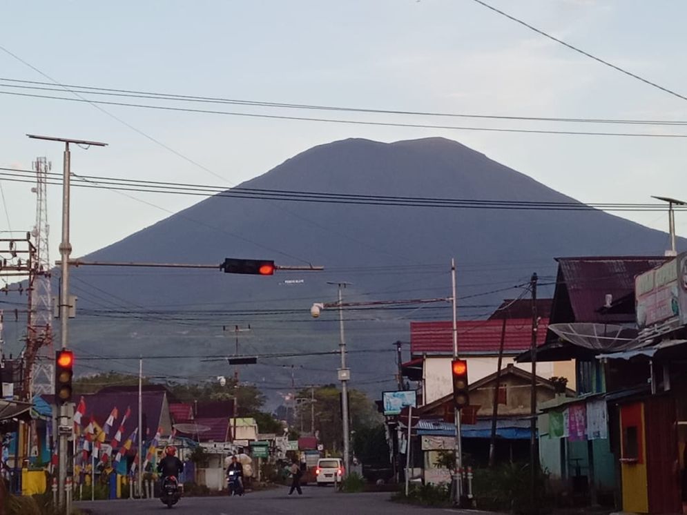 Gunung Dempo Kembali Erupsi terbesar Selama 15 Tahun,  Warga Pagar Alam Bahkan tidak Tahu Simak 7 Fakta Berikut ini