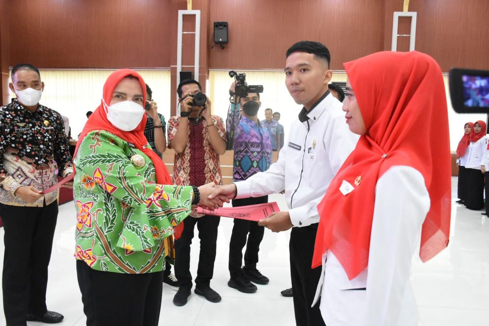 Walikota Bandar Lampung Lantik 304 Pegawai Pemerintah dengan Perjanjian Kerja (PPPK).