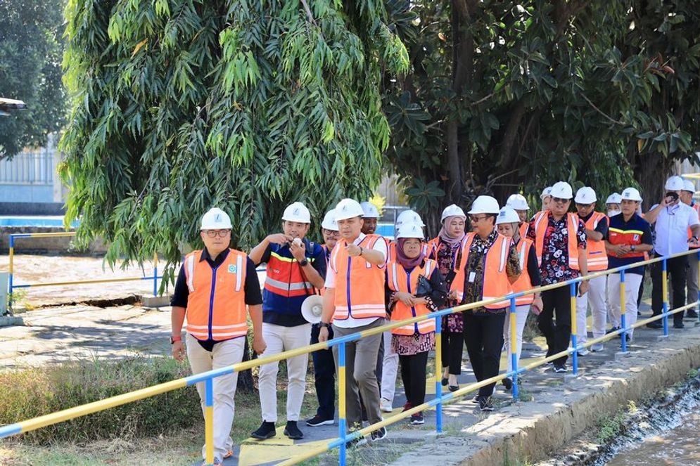 Dukung Strategi Industrialisasi Hijau, Wali Kota Surabaya Tinjau Pengelolaan Air Limbah Terpadu Kawasan SIER