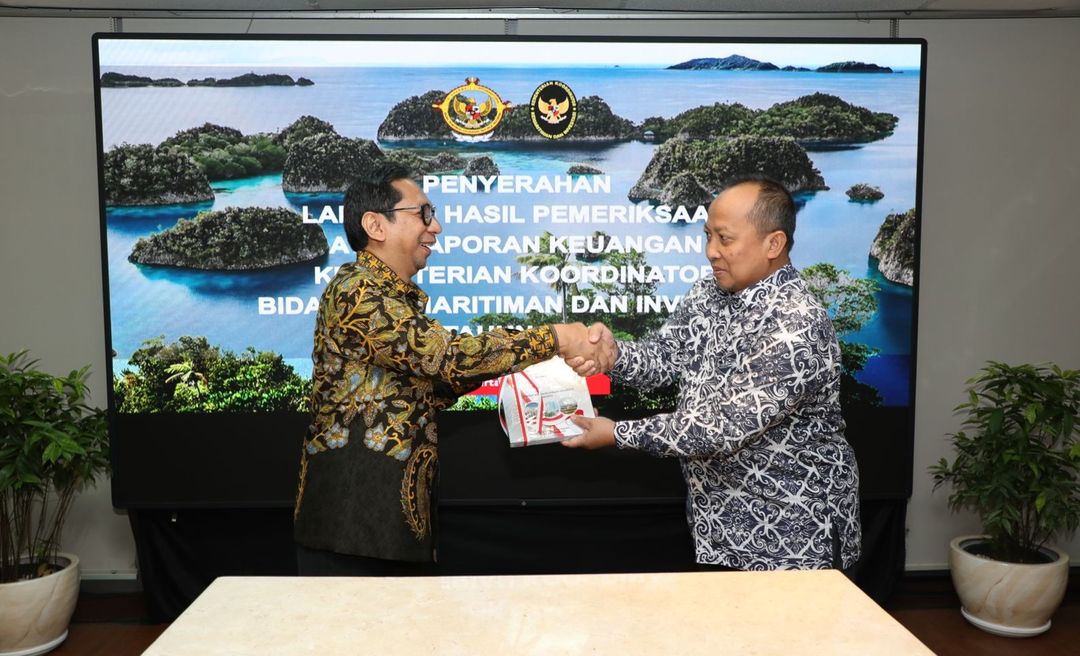 Penyerahan hasil laporang keuangan Kemenko Marves pada Kamis, 27 Juli 2023 di Kantor Marves, Jakarta.