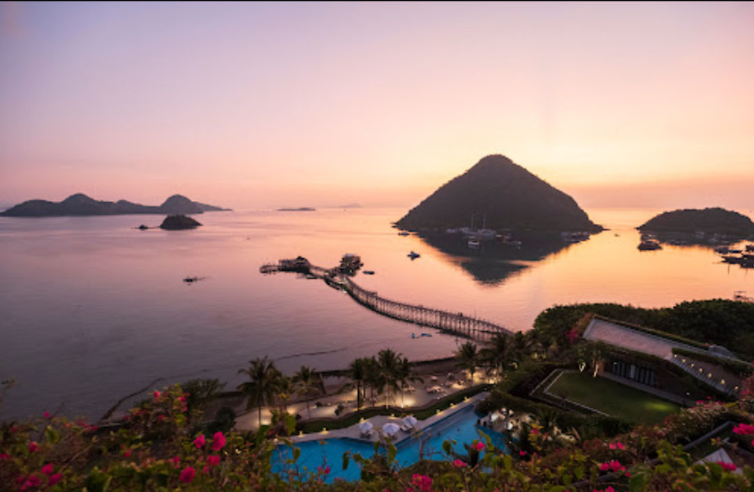 Labuan Bajo, Ayana Komodo Resort