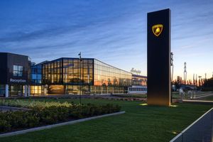 Kantor Lamborghini.jpg