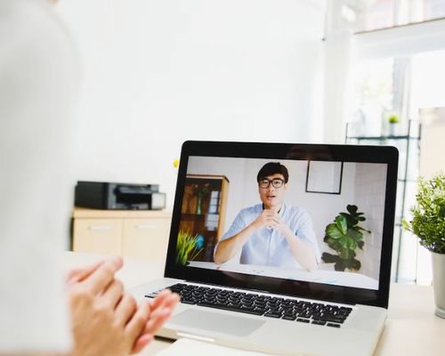 Praktis! Ini Cara Melakukan Video Call di WhatsApp Desktop Laptop Anda