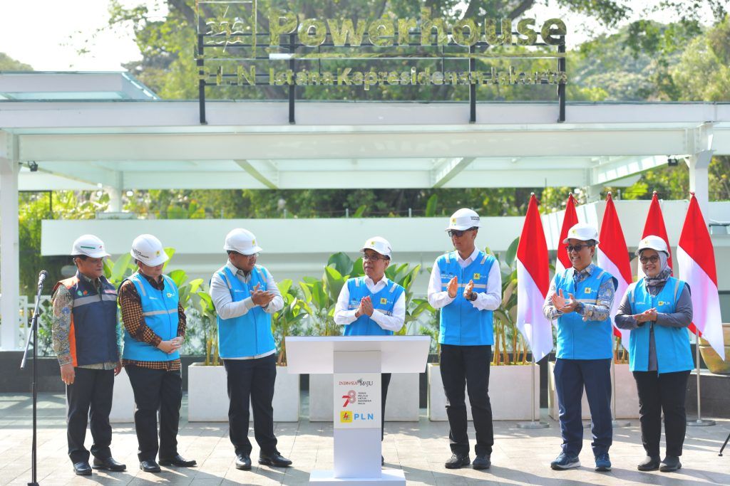 Pratikno meresmikan Revitalisasi Kelistrikan Istana Kepresidenan Jakarta, di Power House PLN Istana Kepresidenan Jakarta, Selasa (01/08/2023). (Foto: Humas Setkab/Agung)