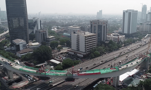 jembatan lengkung bentang panjang (longspan) yang berada di antara Gatot Subroto ke Kuningan 