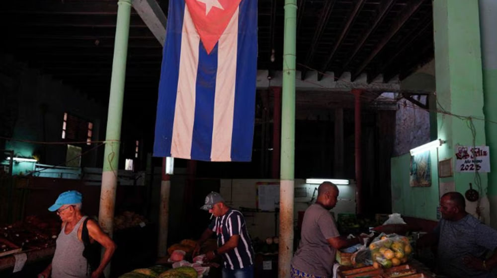 Orang-Orang mMembeli Sayuran di Pasar Umum di Havana, Kuba