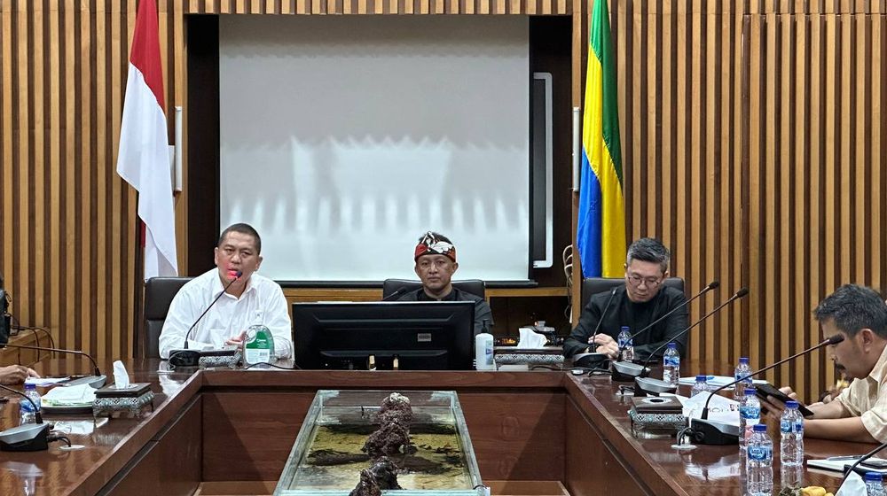 Cegah Kasus Warga Terjerat Kabel Fiber Optik, Pemkot Bandung Gercep Rapikan dan Ducting Kabel