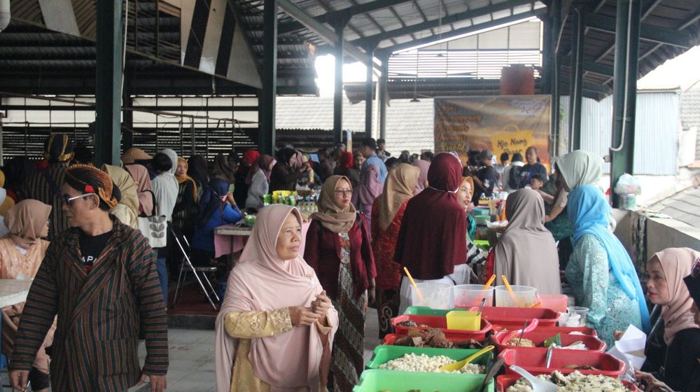 Pedagang pasar tradisional di Temanggung.