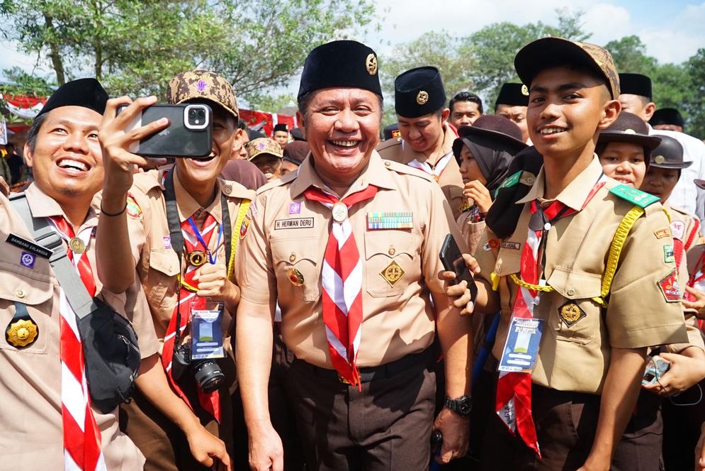  Herman Deru Ajak Peserta  Perkemahan Temu Karya Pramuka Madrasah, Masifkan Sosialisasi GSMP ke Seluruh  Penjuru Sumsel 