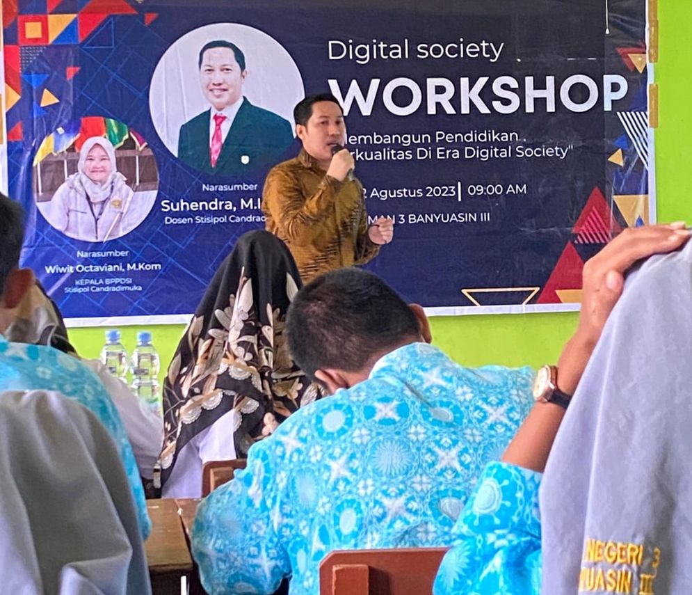 KKN Tematik Stisipol Candradimuka Gelar Workshop Digital Society