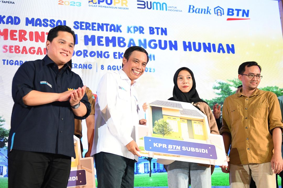 PT Bank Tabungan Negara (Persero) Tbk (BTN) menggelar akad Kredit Pemilikan Rumag (KPR) massal serentak di seluruh Indonesia untuk sekitar 10.000 unit rumah pada Selasa, 8 Agustus 2023. 