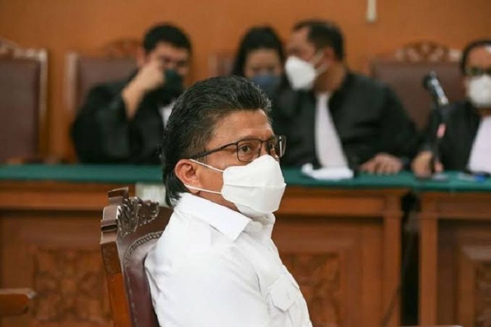 Mahkamah Agung (MA) mengubah vonis terpidana pembunuhan berencana Brigadir Nofriansyah Yoshua Hutabarat, Ferdy Sambo, dari hukuman mati menjadi penjara seumur hidup