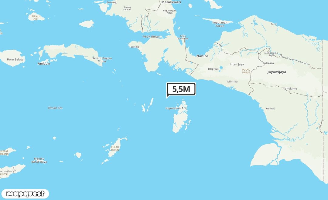 Pusat gempa berada di laut 74 km Barat Laut Dobo