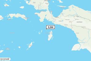 Pusat gempa berada di laut 74 km Barat Laut Dobo