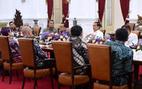 Presiden Joko Widodo dalam pertemuannya bersama sejumlah pemimpin redaksi media nasional yang digelar di Istana Merdeka, Jakarta, pada Kamis, 10 Agustus 2023.