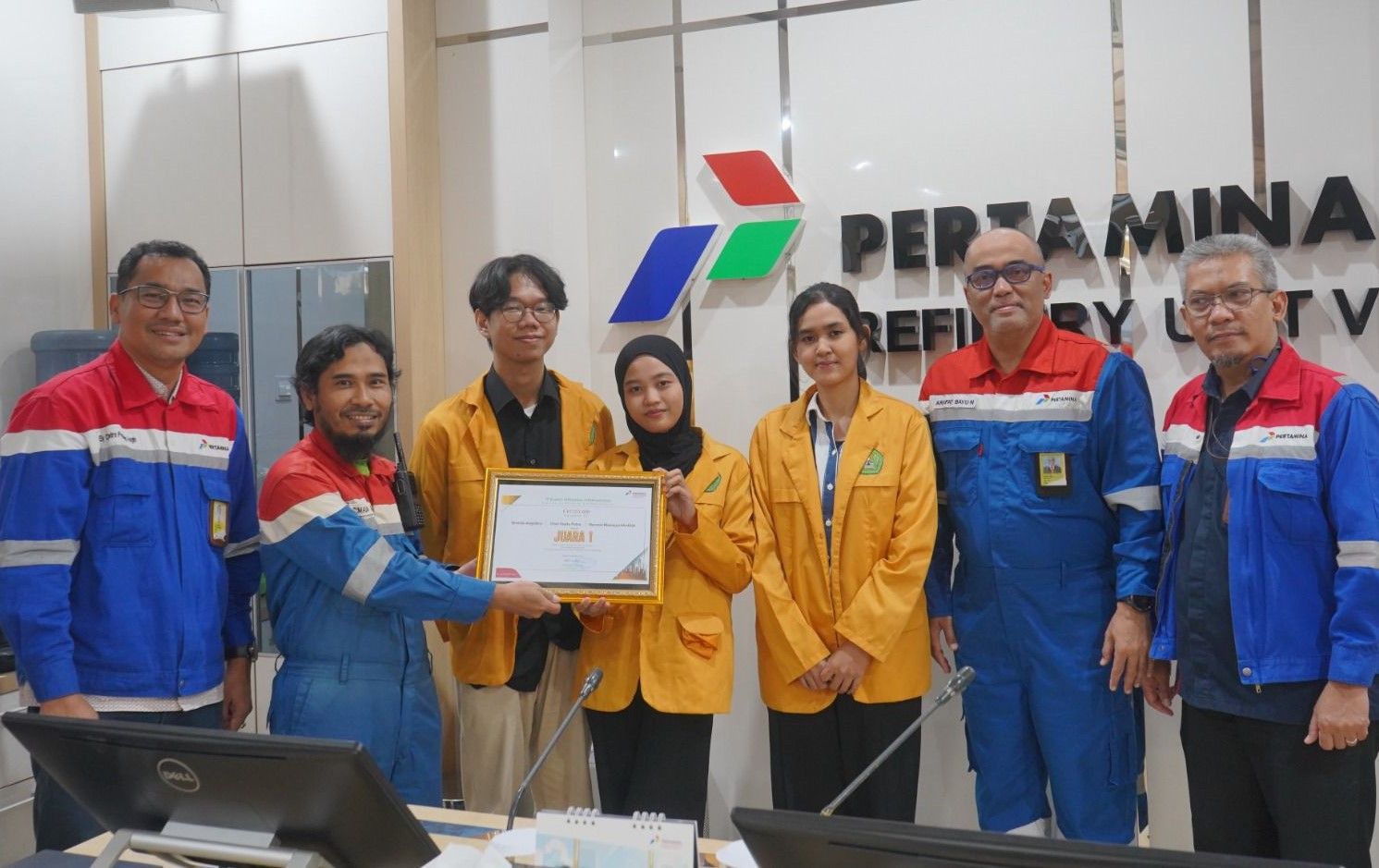 Kilang Pertamina Unit Balikpapan Umumkan Pemenang Lomba Menulis Esai  